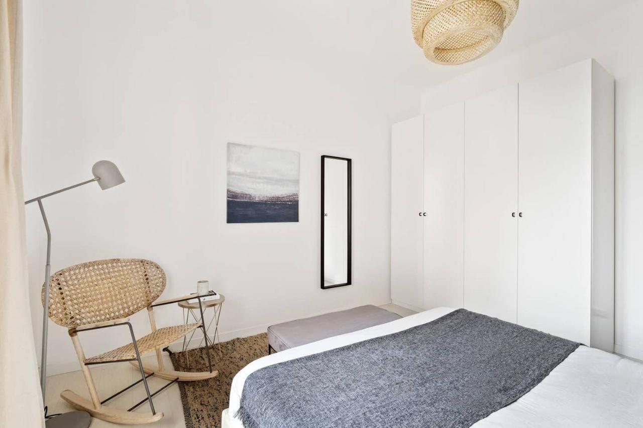 Golden Navy Design In Porta Venezia Appartement