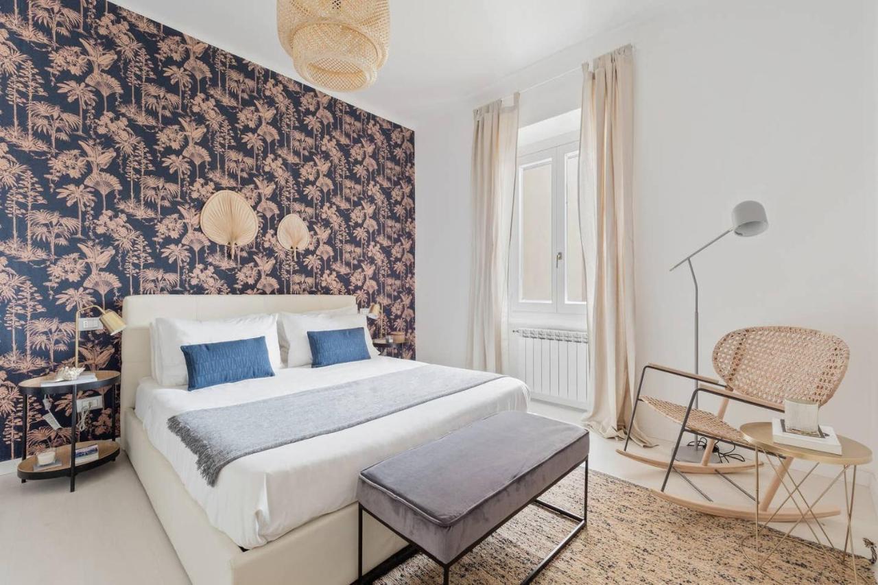 Golden Navy Design In Porta Venezia * Milaan